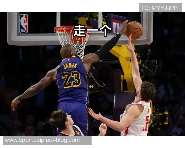 东子与老詹短信互动揭秘里夫斯自嘲投丢14个球太菜了